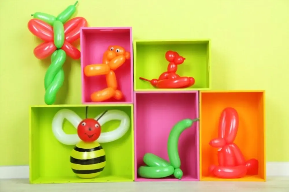 Creation dun atelier sculpture sur ballons pour apprendre aux enfants